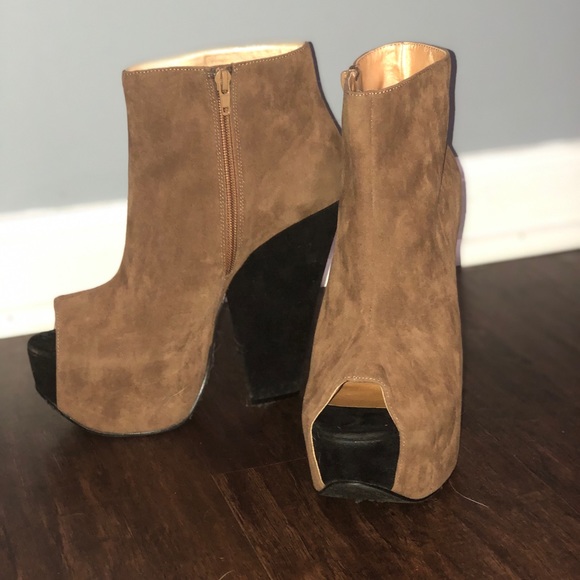 Luichiny Painted Toes heels - Picture 2 of 4